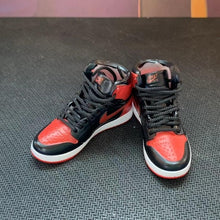 Load image into Gallery viewer, Dropshipping one pair sneaker keychain AJ 1 offwhite Chicago UNC NRG 3D Mini Sneaker shoe keychain