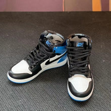 Load image into Gallery viewer, Dropshipping one pair sneaker keychain AJ 1 offwhite Chicago UNC NRG 3D Mini Sneaker shoe keychain