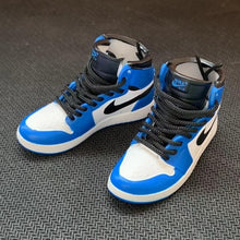 Load image into Gallery viewer, Dropshipping one pair sneaker keychain AJ 1 offwhite Chicago UNC NRG 3D Mini Sneaker shoe keychain