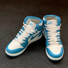 Load image into Gallery viewer, Dropshipping one pair sneaker keychain AJ 1 offwhite Chicago UNC NRG 3D Mini Sneaker shoe keychain