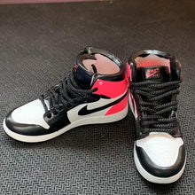 Load image into Gallery viewer, Dropshipping one pair sneaker keychain AJ 1 offwhite Chicago UNC NRG 3D Mini Sneaker shoe keychain