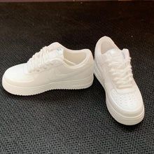 Load image into Gallery viewer, Dropshipping one pair sneaker keychain AJ 1 offwhite Chicago UNC NRG 3D Mini Sneaker shoe keychain