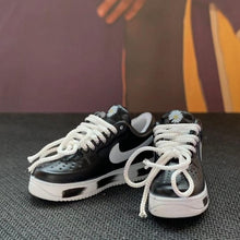 Load image into Gallery viewer, Dropshipping one pair sneaker keychain AJ 1 offwhite Chicago UNC NRG 3D Mini Sneaker shoe keychain