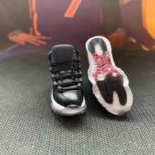 Load image into Gallery viewer, Dropshipping one pair sneaker keychain AJ 1 offwhite Chicago UNC NRG 3D Mini Sneaker shoe keychain