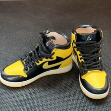 Load image into Gallery viewer, Dropshipping one pair  sneaker keychain AJ  1 offwhite Chicago UNC NRG 3D Mini Sneaker shoe keychain
